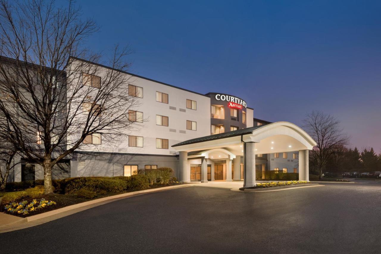 Готель Courtyard By Marriott Potomac Mills Вудбридж Екстер'єр фото