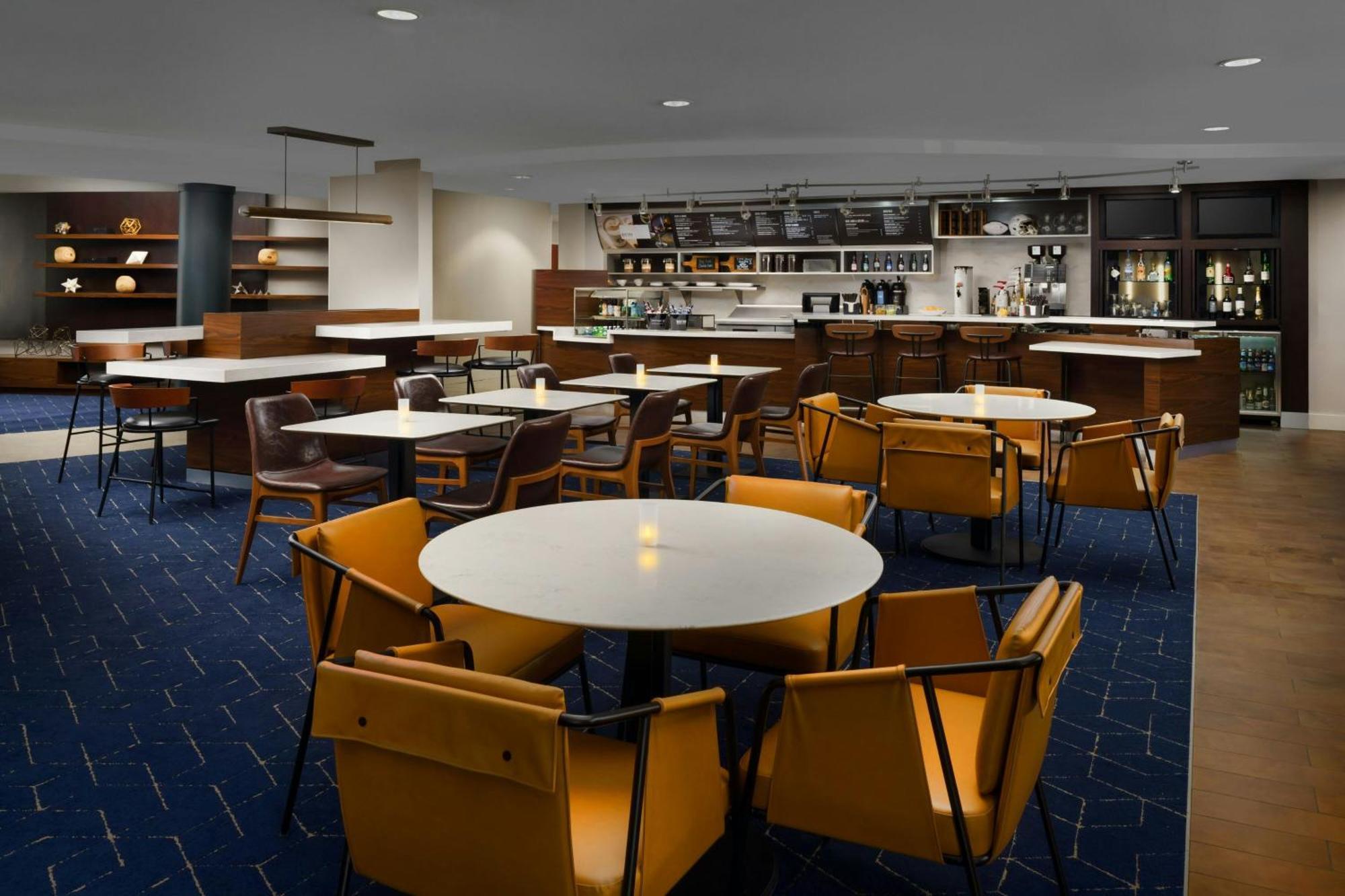 Готель Courtyard By Marriott Potomac Mills Вудбридж Екстер'єр фото